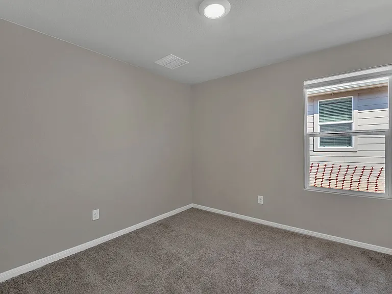 585 Apache Plum Dr — Photo 17