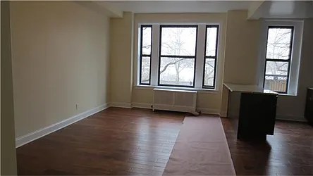 Rented by R New York