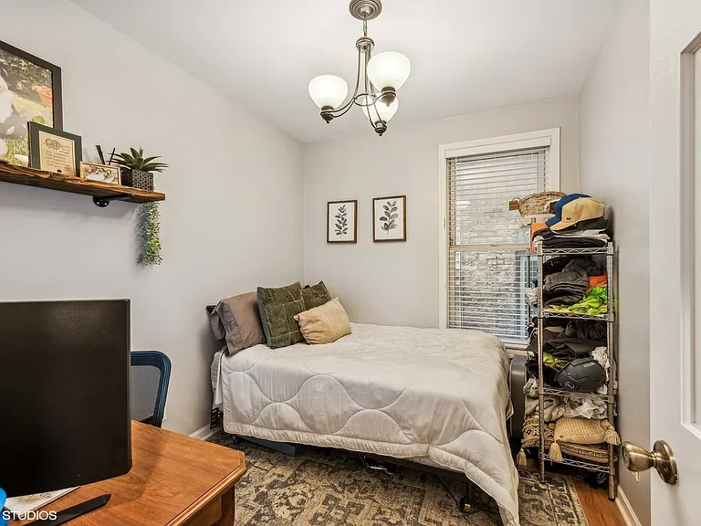 1926 N Hermitage Ave #1 — Photo 6