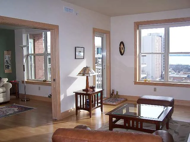 360 W Washington Avenue — Photo 4