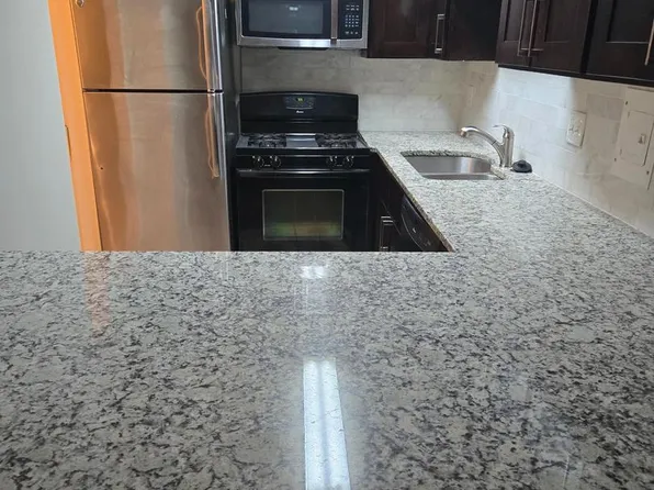 5225 Pooks Hill Rd APT 1814S, Bethesda, MD 20814