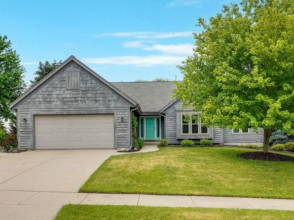 940 Bartlett DRIVE, Oconomowoc, WI 53066