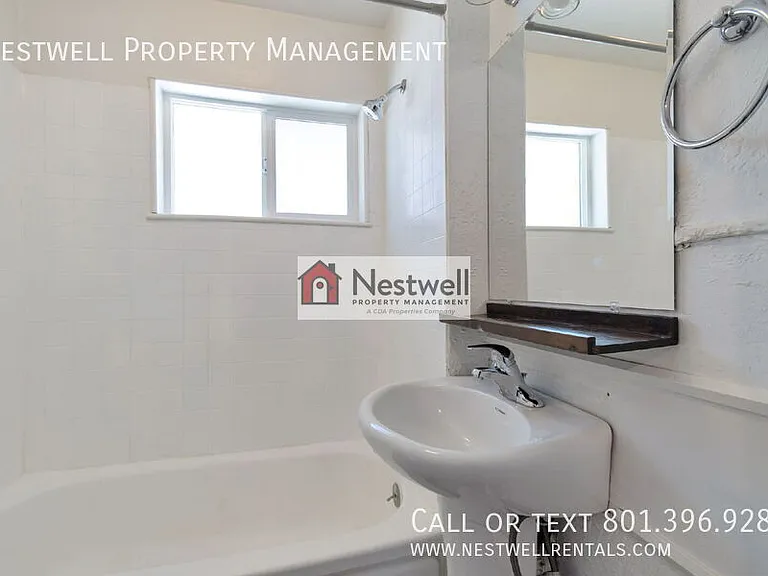 2308 S Green St — Photo 17