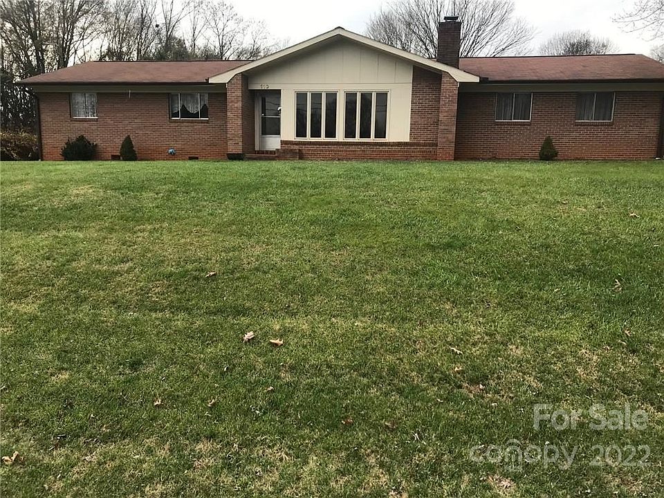 1st image of 116 Oakwood St