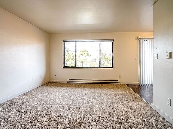 4th image of 1653 21st Ave APT 201