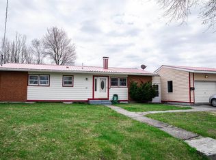 17 Randolph Dr, Bangor, ME 04401