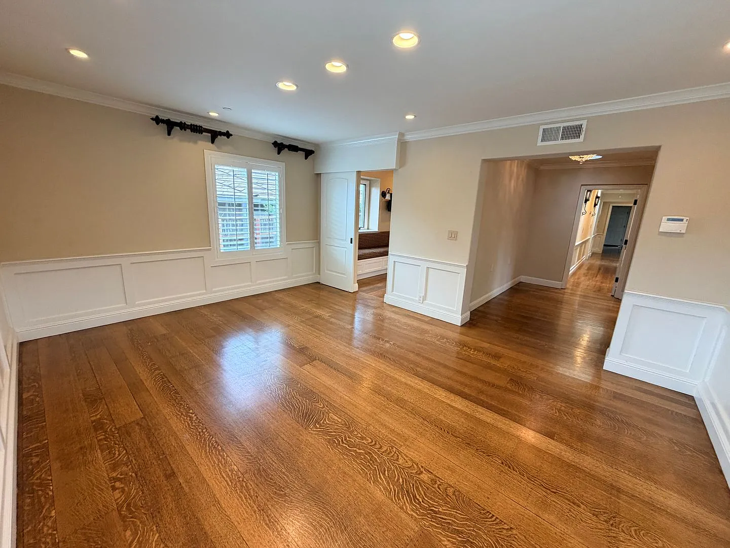 Fully Renovated 4br/3ba Sfh | Modern Upgrades | Prime San Mateo Location! — Photo 2
