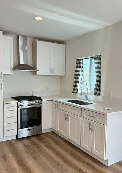 1323-1323 N Kenwood St #101 — Photo 6