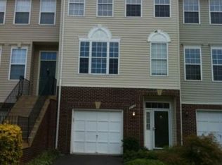 6164 Early Autumn Dr, Centreville, VA 20120