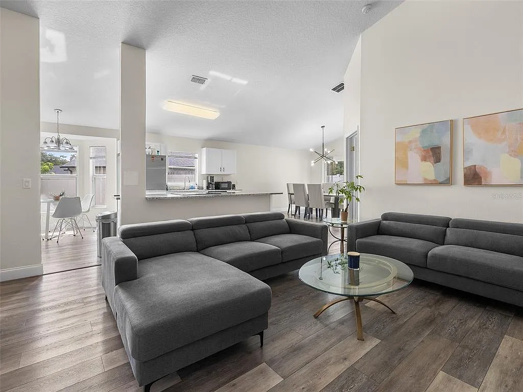 3 bed, 2.0 bath, 1536 sqft, $2,600 — Photo 4