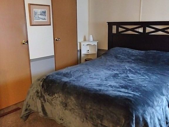 Master w double closets