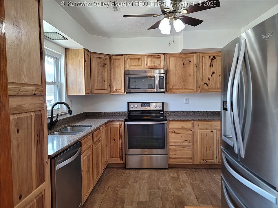 5039 Elk River Rd S, Elkview, WV 25071 | Zillow