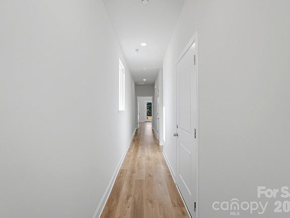 4th image of 339 Gray Dr