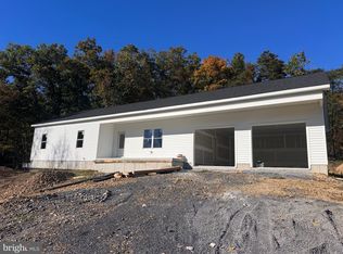 35 Mauve Rd, Hedgesville, WV 25427