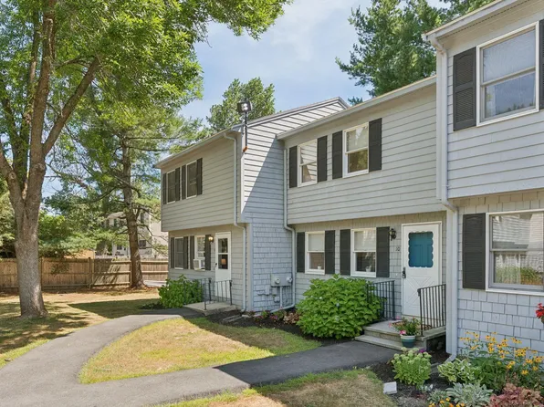 10 Pine Ledge Terrace #10, Portland, ME 04103