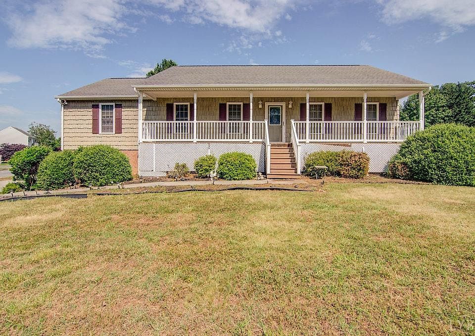 1st image of 101 Meadows Dr