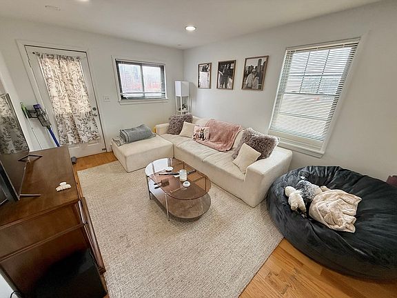 4th image of 9 Boston St #3