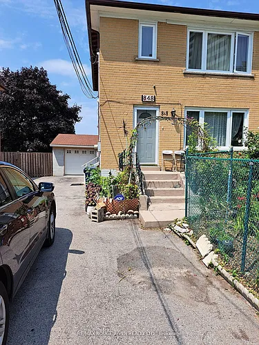 848 Danforth Rd #BASEMENT Photo 1