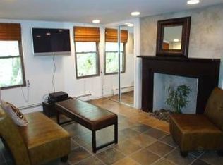 220 3rd St #1, Jersey City, NJ 07302