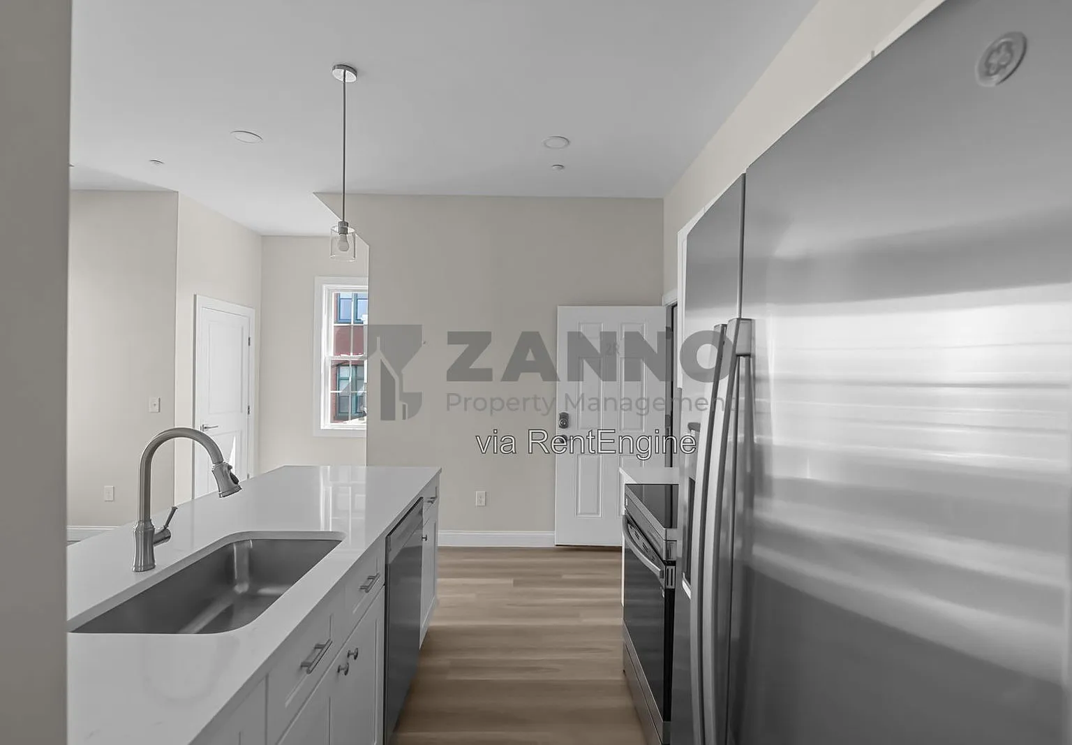 2 bed, 1.0 bath, 750 sqft, $2,350 — Photo 2