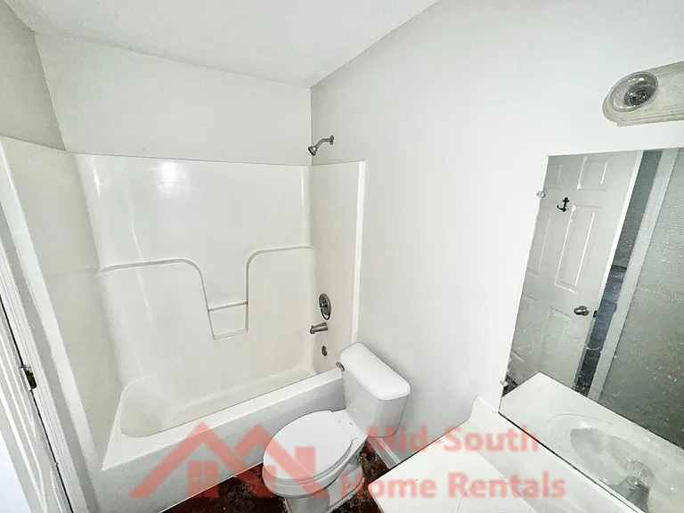 401 Bruce St #B — Photo 7