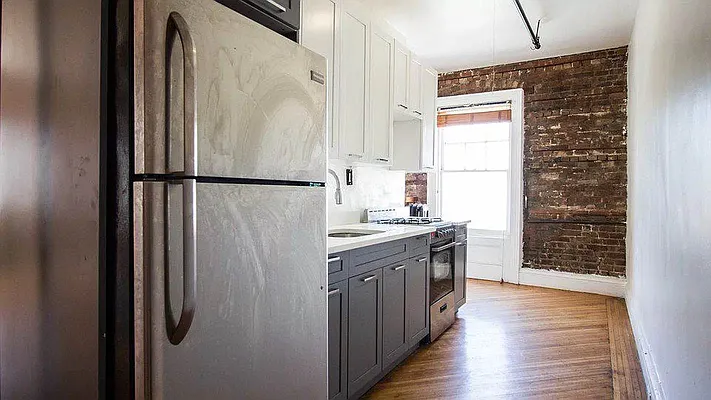 Rented by Avenues Real Estate | media 14