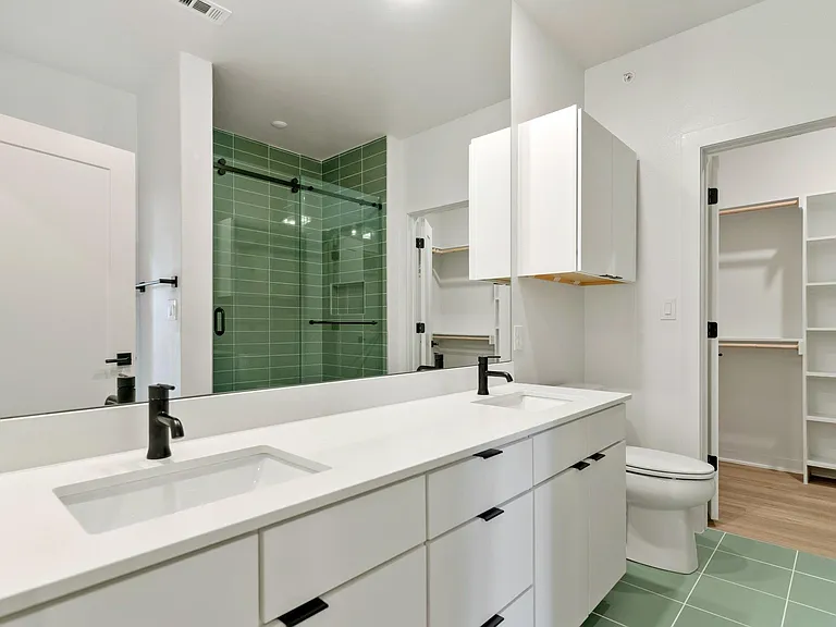 100 W Mockingbird Ln #305 — Photo 17