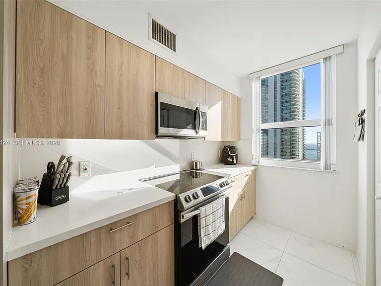 1155 Brickell Bay Dr #2501 — Photo 6