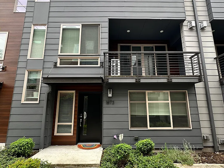 163rd Ter NE — Photo 3
