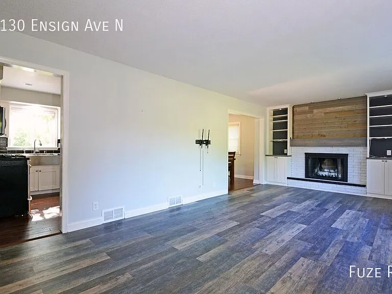 2130 Ensign Ave N — Photo 3