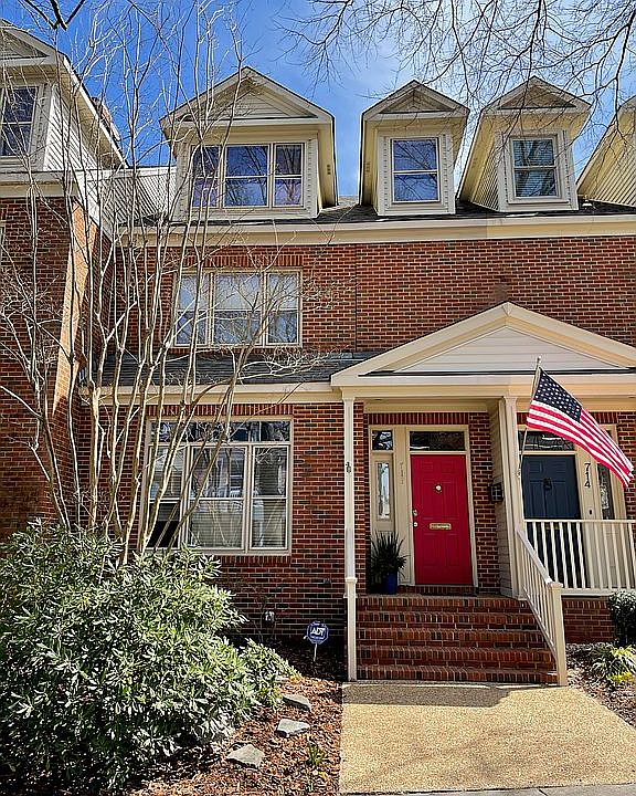 Beautiful 3 story townhouse