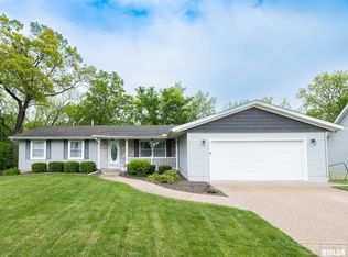 5920 W Ridgecrest Cir, Peoria, IL 61615