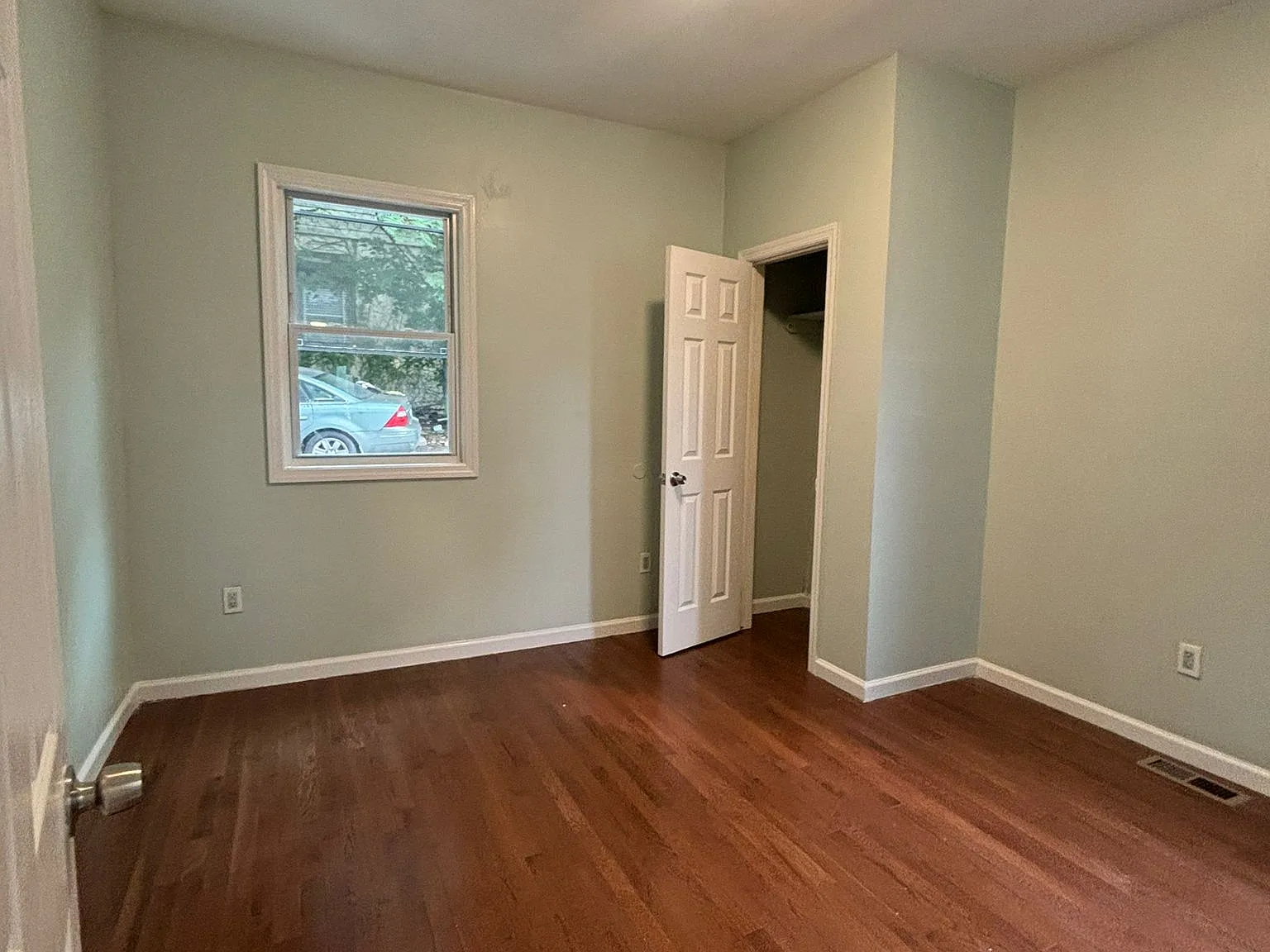 2 bed, 800 sqft, $1,950 — Photo 4
