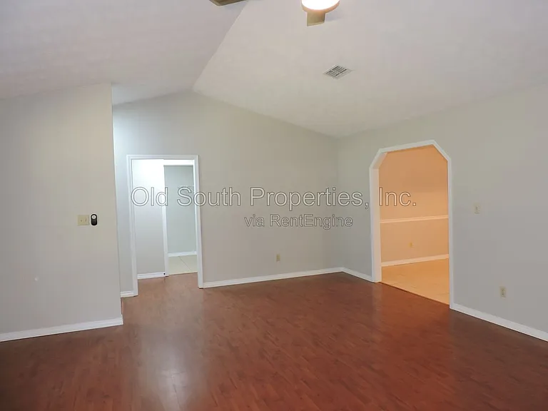5261 Rowe Trl — Photo 6