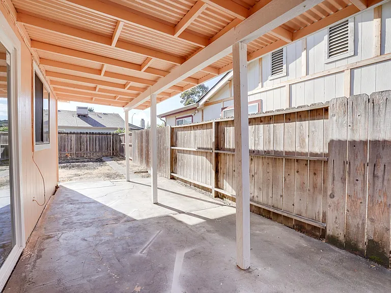 2524 Pemberton Ct — Photo 28