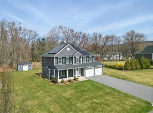 4 Willow Brook Ln, Wilbraham, MA 01095