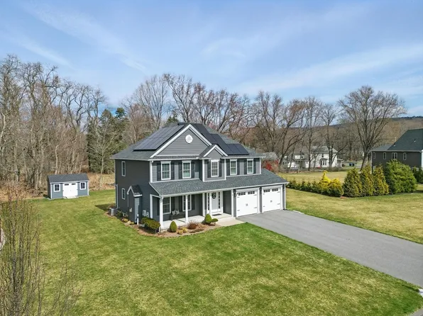 4 Willow Brook Ln, Wilbraham, MA 01095