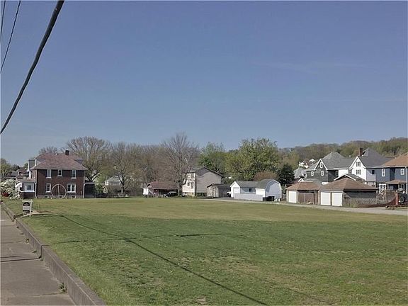 3rd image of 1135 Race St