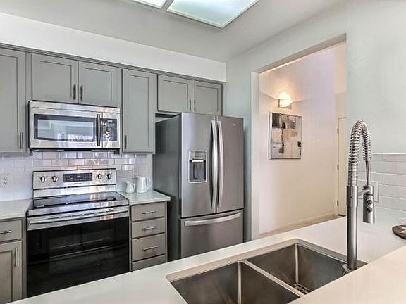 2nd image of 430 N 1st St Unit 301