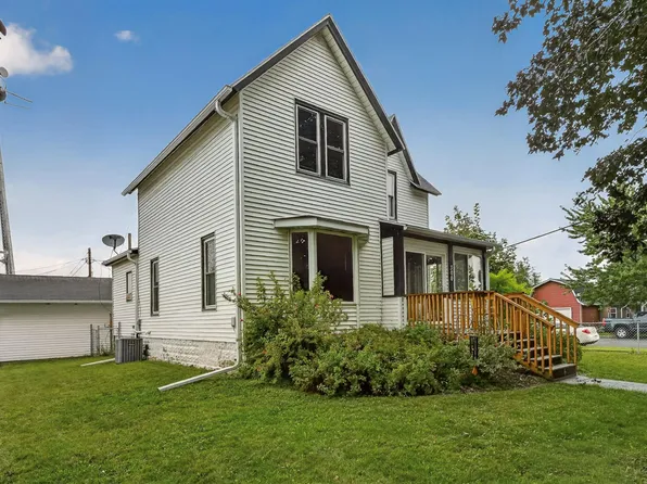 300 Irvin St, West Concord, MN 55985