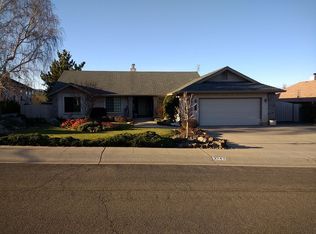 2742 Crystal Tree Dr, Redding, CA 96001