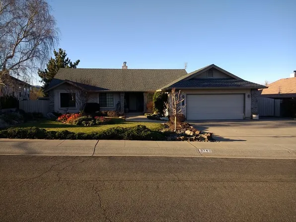 2742 Crystal Tree Dr, Redding, CA 96001