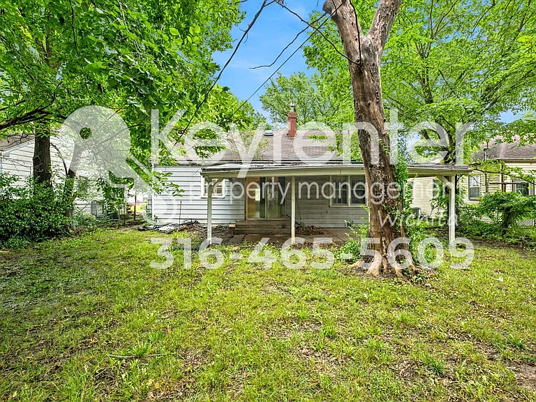 915 N Harding Ave — Photo 4