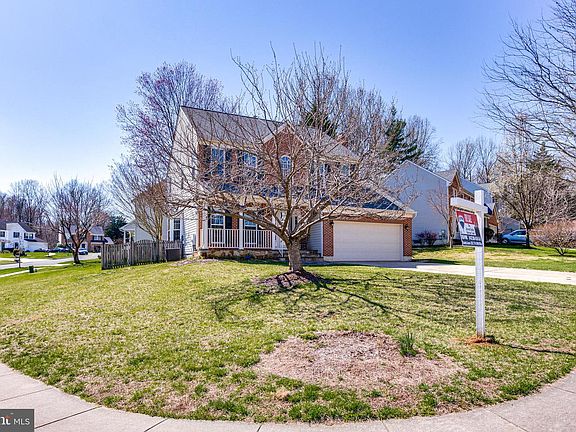 4th image of 2700 Meadowland Ct