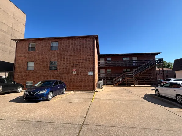 1214 Vattier St #11, Manhattan, KS 66502