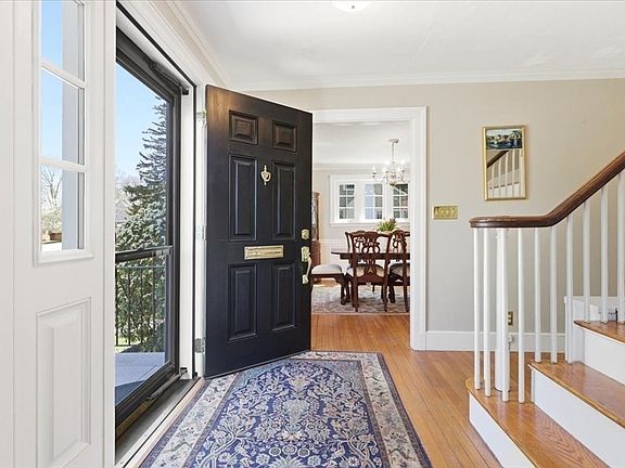 5th image of 40 Woodard Rd