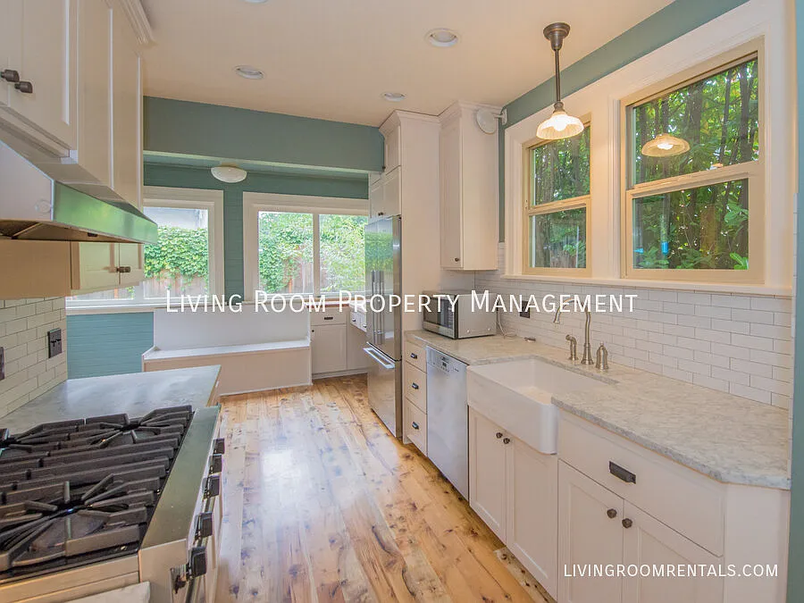 Gorgeous Irvington Home Filled With Natural Light — Photo 3