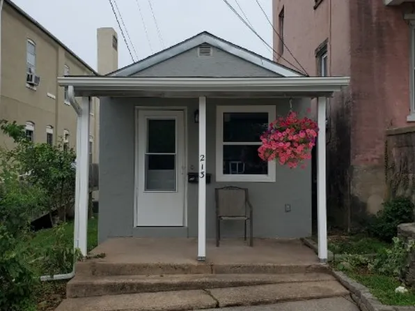 211-213 4th St, Pennsburg, PA 18073