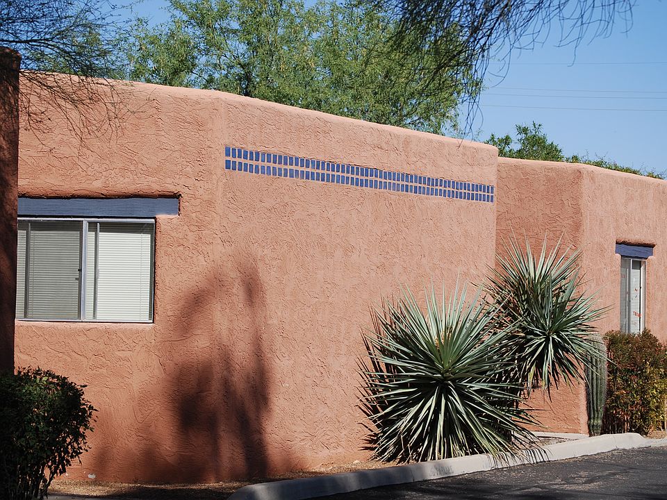 *Community photo - may not depict actual unit