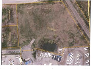 59121 Oasis Center Dr, South Lyon, MI 48178